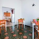 B&B U Prufissuri 아볼라